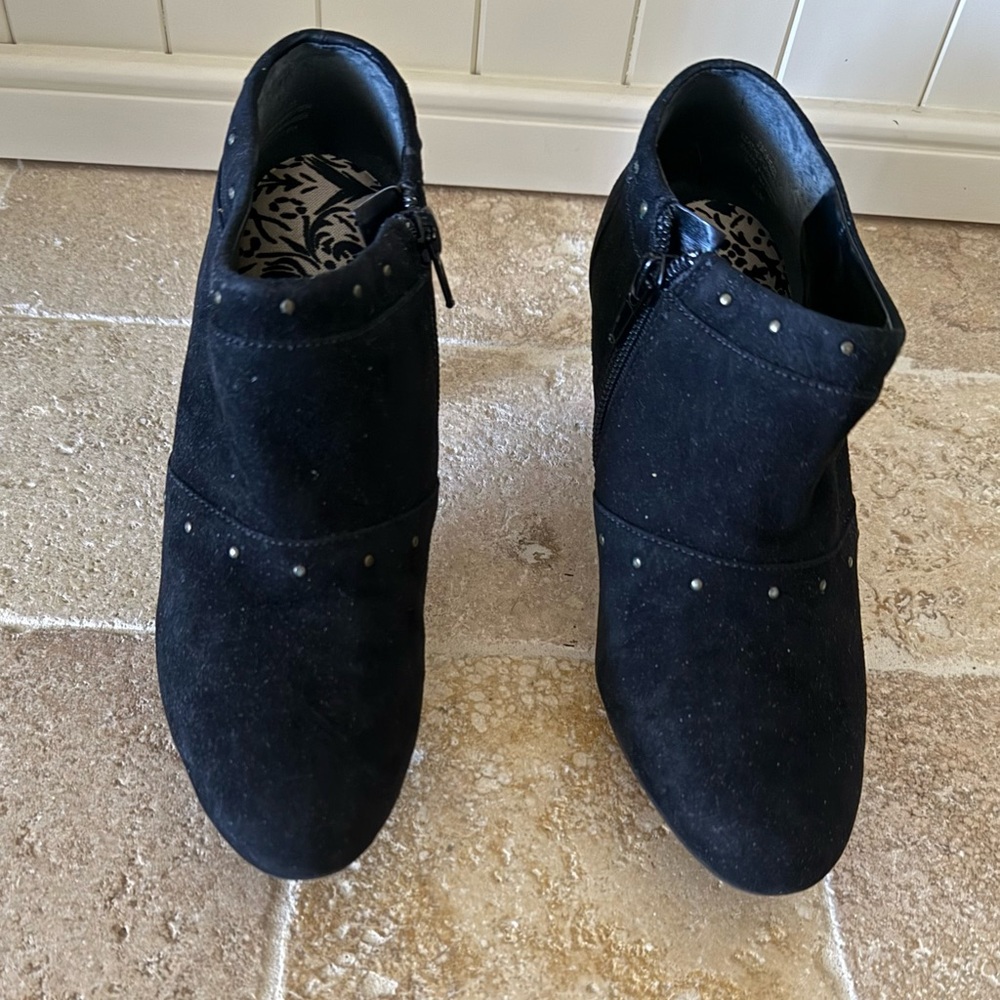 Easy Spirit Black Suede Ankle Booties, Size 5.5M